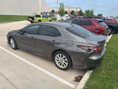 Used 2023 Toyota Camry LE image 4