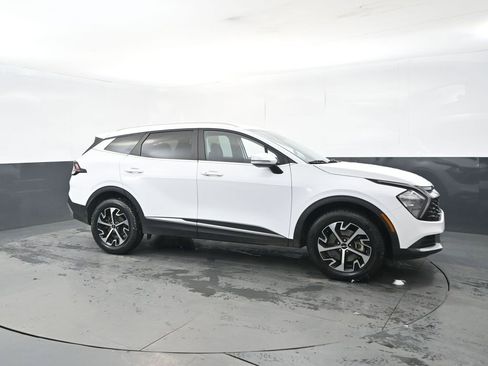 Certified 2023 Kia Sportage EX image 7
