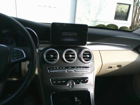 Used 2016 Mercedes-Benz C 300 4MATIC Sedan image 26