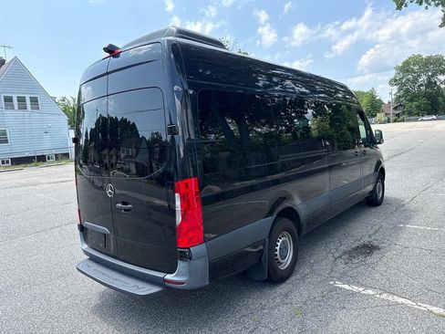 Used 2019 Mercedes-Benz Sprinter 2500 w/ Acoustic Package image 7