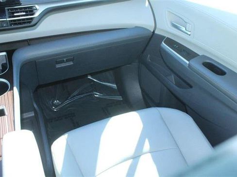 Certified 2023 Toyota Sienna XLE image 14