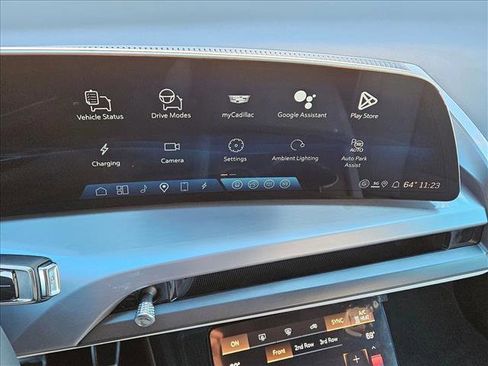 New 2026 Cadillac Vistiq Sport image 12