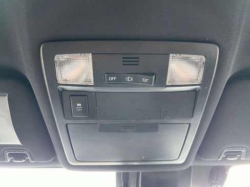 Used 2018 Toyota Tacoma TRD Sport image 30