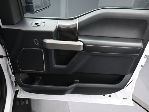 Used 2018 Ford F150 Raptor w/ Equipment Group 802A Luxury image 44