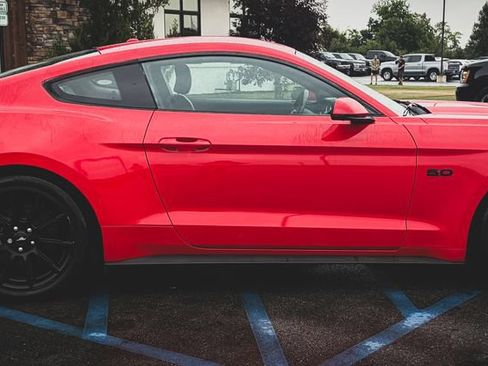 Used 2016 Ford Mustang GT Premium w/ Black Accent Package RWD image 34