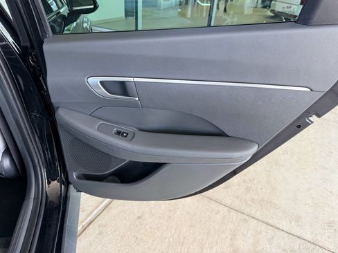 Used 2022 Hyundai Sonata SE w/ Cargo Package FWD image 23