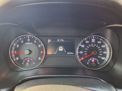 Used 2024 Kia Forte LXS FWD image 43