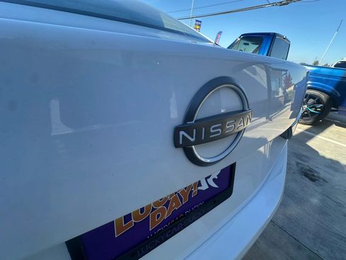 Used 2025 Nissan Sentra SV FWD image 14