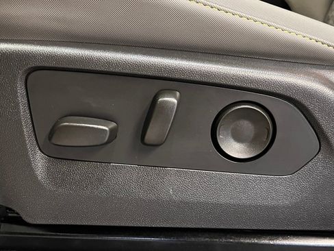 Used 2024 Chevrolet Colorado ZR2 image 33