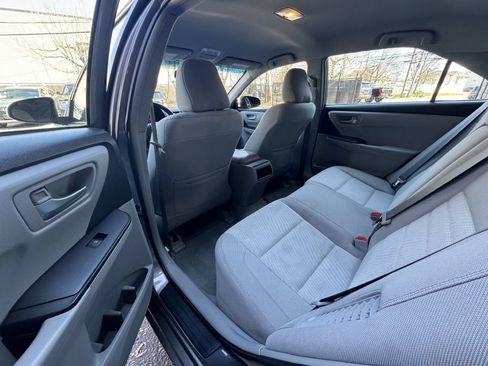 Used 2016 Toyota Camry LE FWD image 17