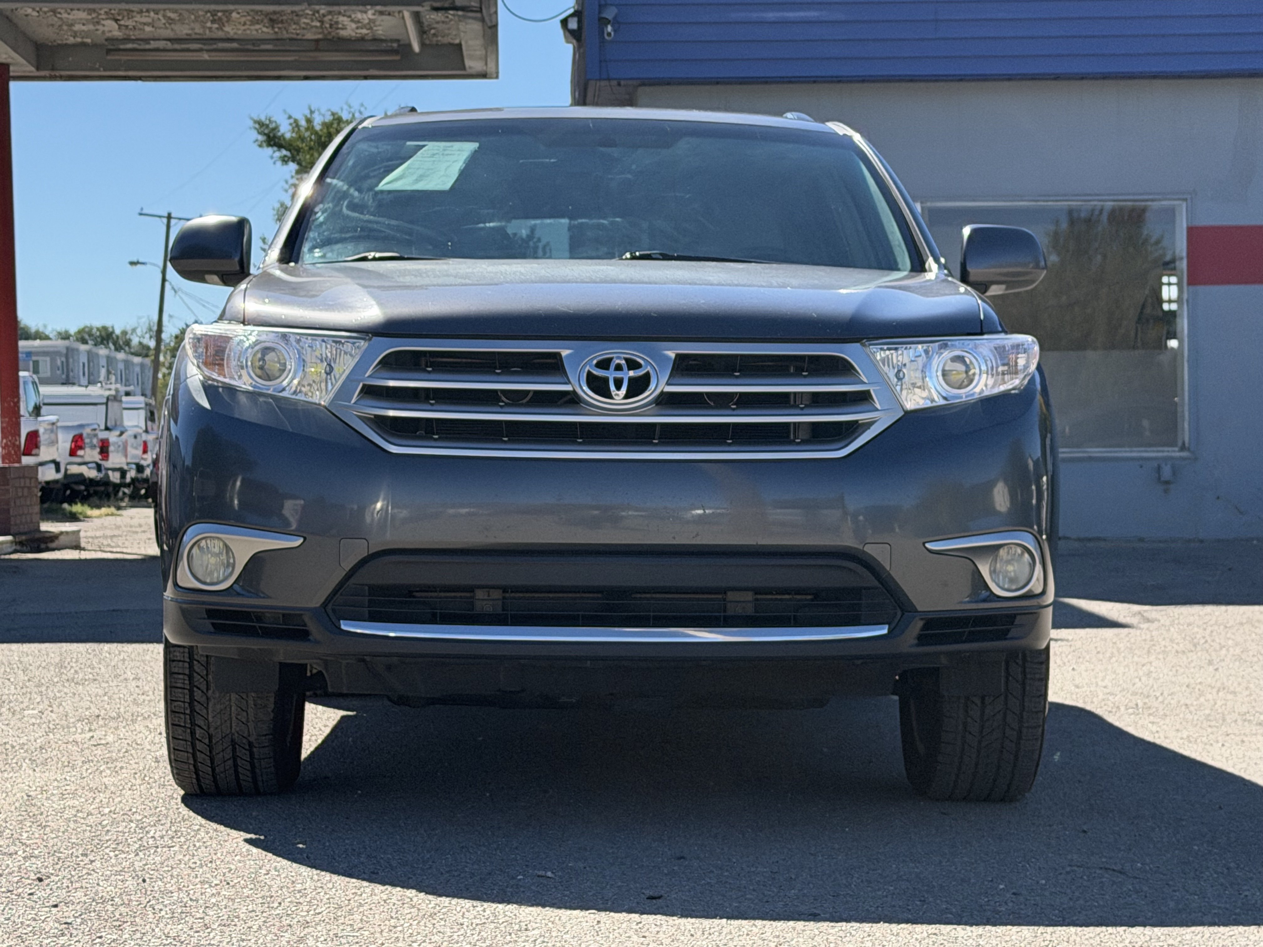 Used 2011 Toyota Highlander Limited w/ Tow Pkg FWD image 9