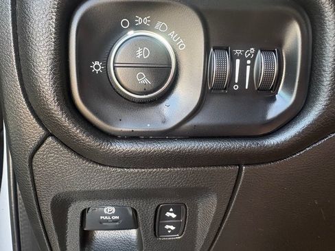 Used 2023 RAM 1500 Laramie AWD/4WD image 13