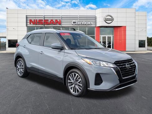 Certified 2024 Nissan Kicks SV w/ Exterior Package image 1