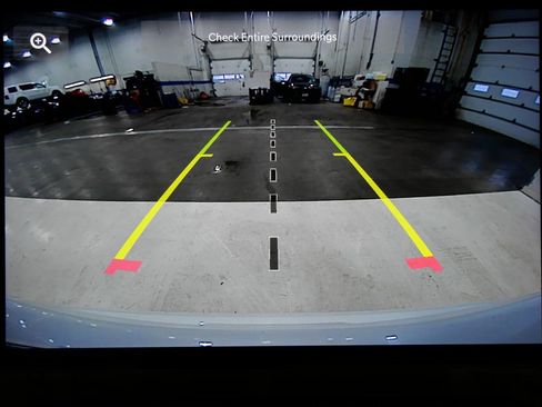 Used 2025 Jeep Compass Limited image 18