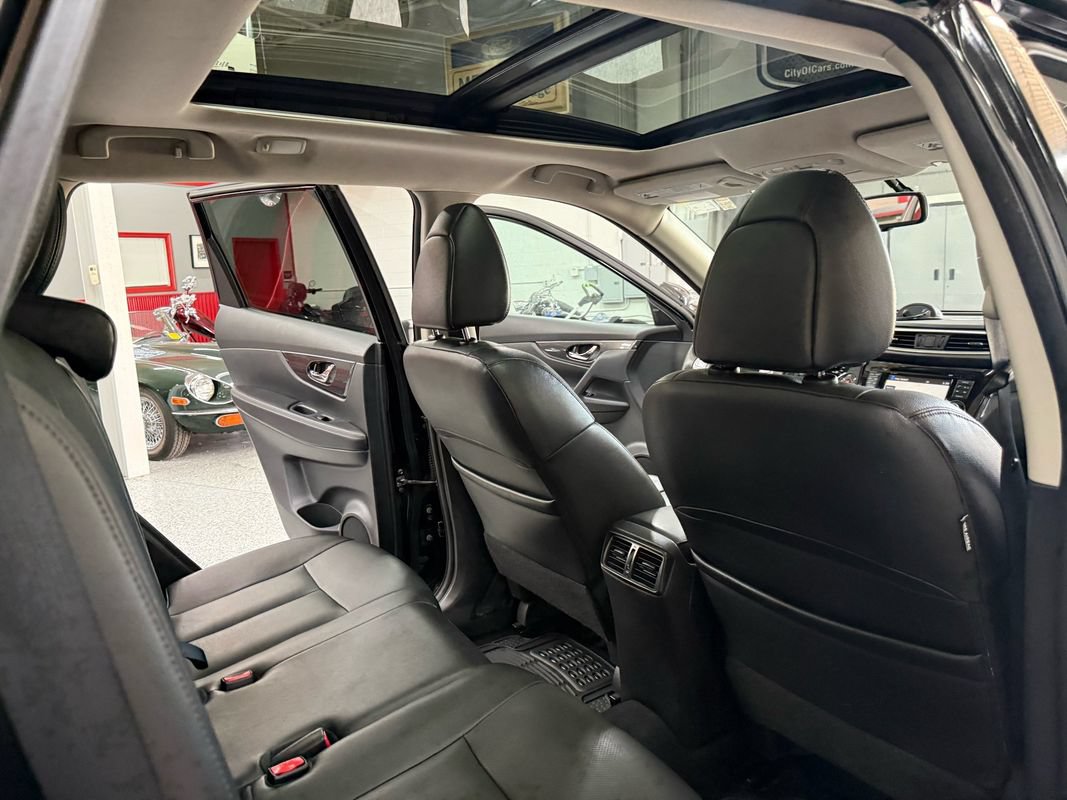 Used 2016 Nissan Rogue SL AWD/4WD image 19
