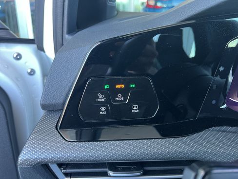 Used 2024 Volkswagen Golf R AWD/4WD image 16