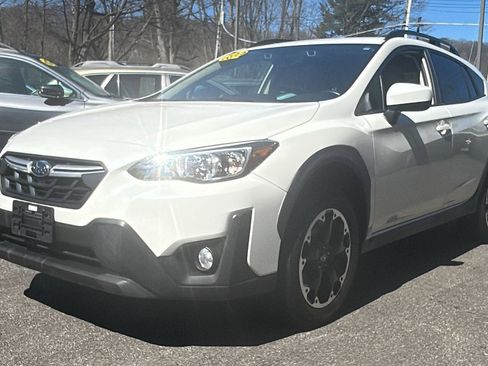 Used 2023 Subaru Crosstrek 2.0i Premium AWD/4WD image 3