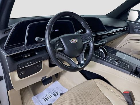 Used 2021 Cadillac Escalade ESV Premium Luxury w/ LPO, Radiant Package AWD/4WD image 9