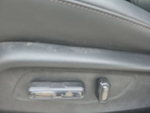 Used 2024 Honda HR-V EX-L image 11