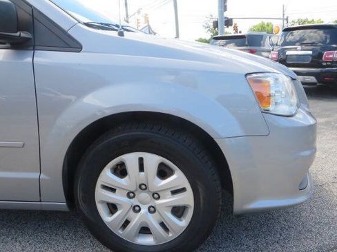 Used 2016 Dodge Grand Caravan SE w/ Quick Order Package 29E SE FWD image 32