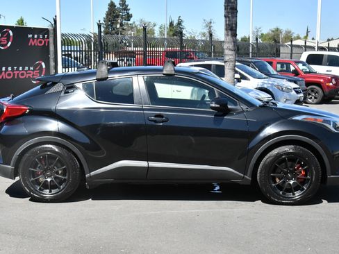 Used 2019 Toyota C-HR LE image 9