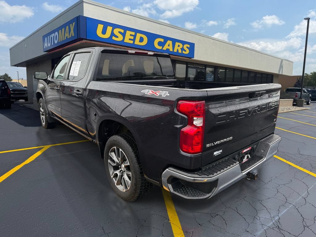 Used 2024 Chevrolet Silverado 1500 LT AWD/4WD image 7