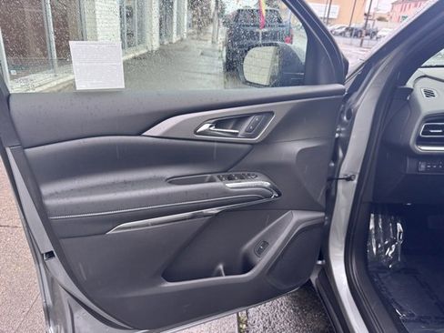 New 2026 Chevrolet Traverse LT w/ Midnight/Sport Edition image 14