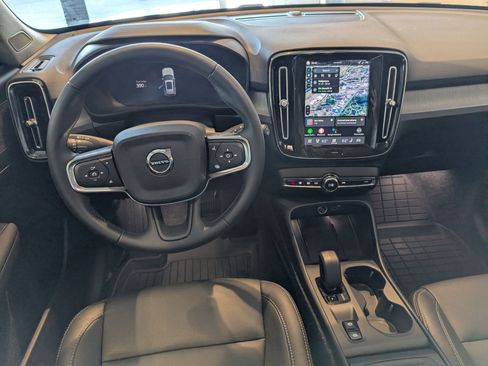 New 2026 Volvo XC40 B5 Core w/ Protection Package Premier image 13