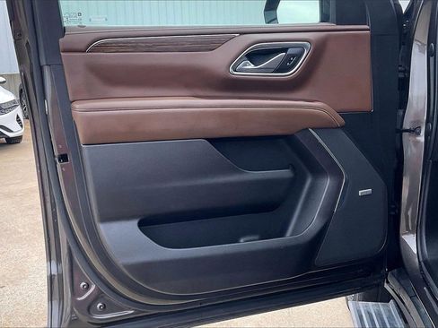 Used 2021 Chevrolet Tahoe High Country w/ Premium Package image 22