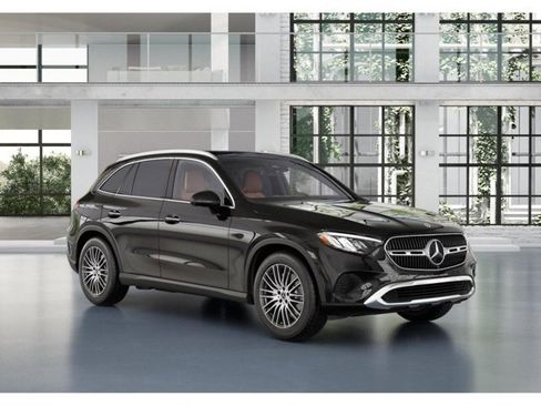 Used 2026 Mercedes-Benz GLC 300 4MATIC image 11
