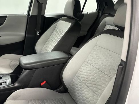 Used 2019 Chevrolet Equinox LS AWD/4WD image 12