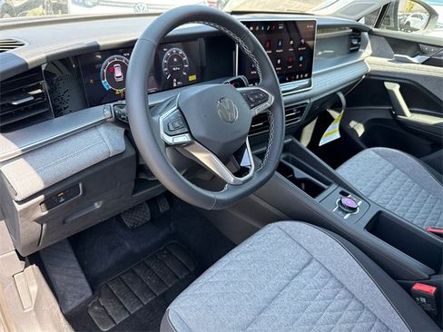 New 2025 Volkswagen Tiguan S image 38