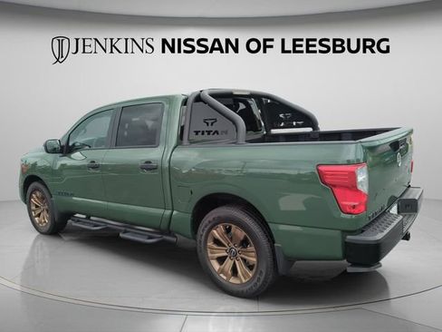 Certified 2024 Nissan Titan SV w/ SV Bronze Edition Package RWD image 9