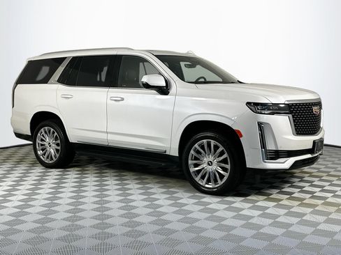 Used 2024 Cadillac Escalade Premium Luxury w/ LPO, Floor Liner Package AWD/4WD image 3