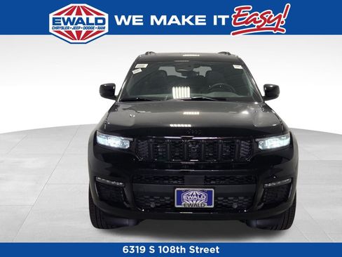 New 2025 Jeep Grand Cherokee L Limited w/ Luxury Tech Group II image 17