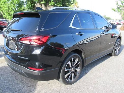 Used 2022 Chevrolet Equinox Premier AWD/4WD image 4