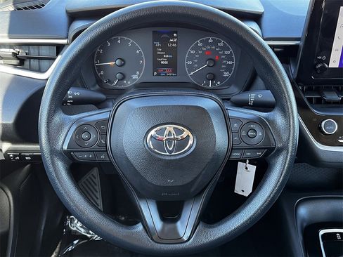 Used 2024 Toyota Corolla LE image 11