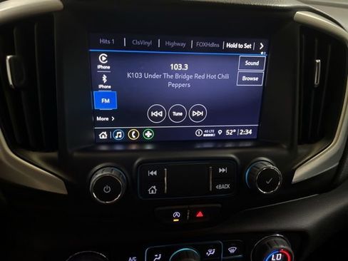 Used 2024 GMC Terrain SLT image 35