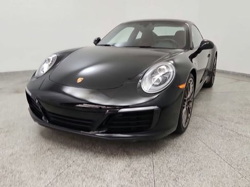 Used 2018 Porsche 911 Carrera S RWD image 10