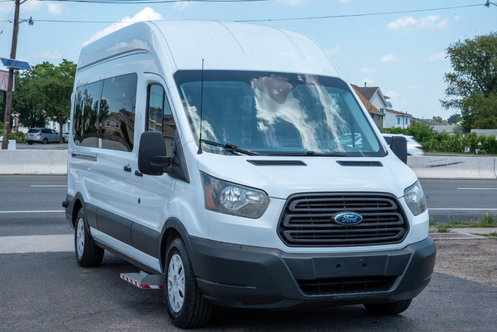 Used 2017 Ford Transit 350 XL RWD image 3