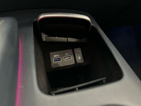 Used 2022 Genesis GV70 2.5T w/ Sport Prestige Package image 30