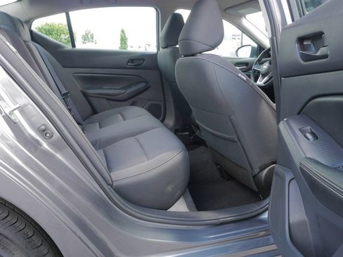 Used 2025 Nissan Altima 2.5 SV FWD image 11