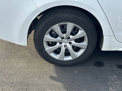 Used 2025 Toyota Corolla LE image 7