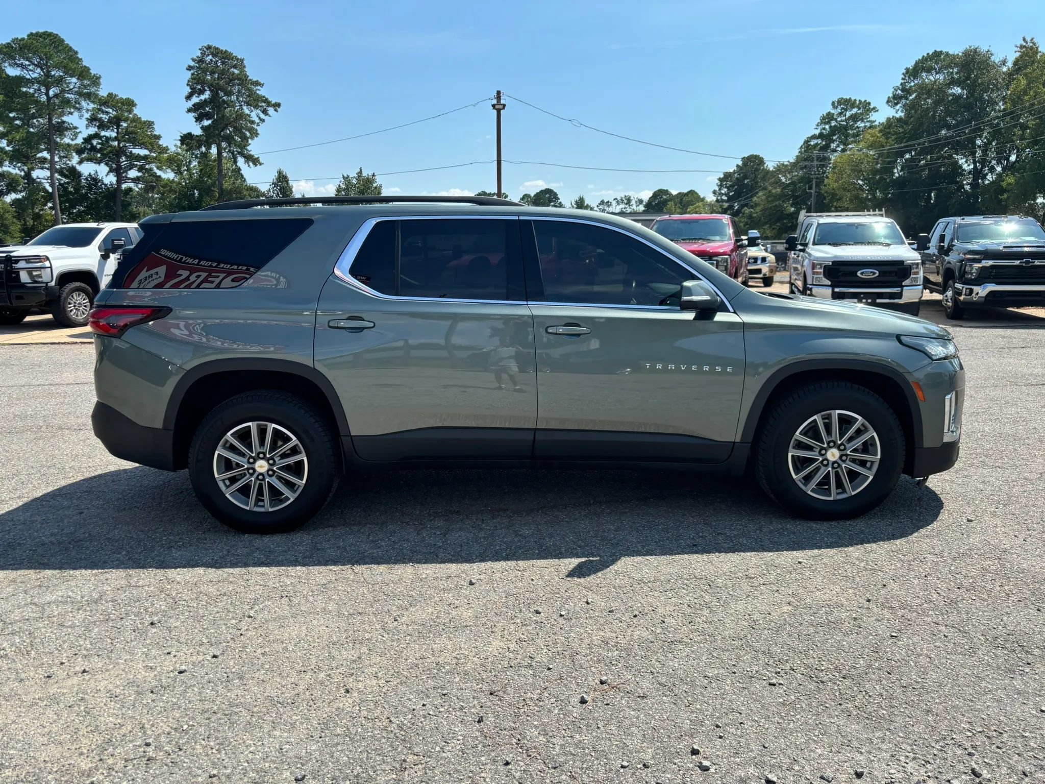 Used 2022 Chevrolet Traverse LT FWD image 6