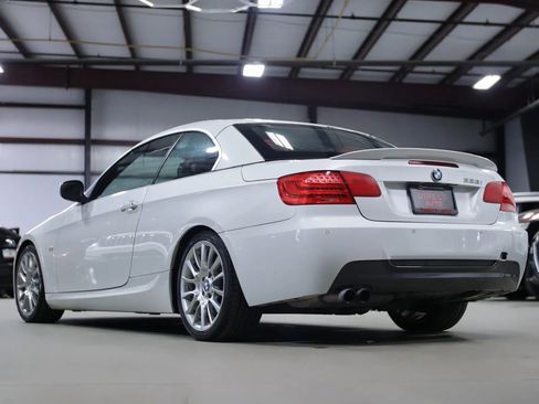 Used 2013 BMW 328i Convertible w/ M Sport Pkg image 21