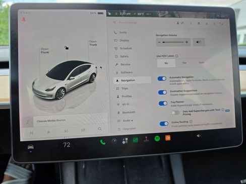 Used 2022 Tesla Model 3 Long Range AWD/4WD image 59