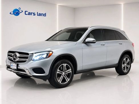 Used 2017 Mercedes-Benz GLC 300 w/ Premium 3 Package image 7