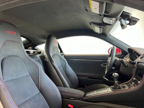 Used 2025 Porsche 718 Cayman GTS RWD image 17