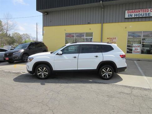 Used 2021 Volkswagen Atlas SE image 2