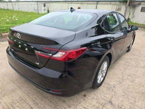 Used 2025 Toyota Camry LE FWD image 4